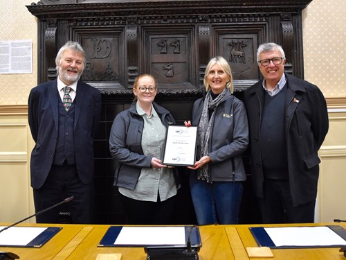Confederation of Passenger Transport Regional Manager for the West of England John Burch, and CPT’s Coaching Manager Phil Smith, were on hand to present the Oswestry BID team with their award.